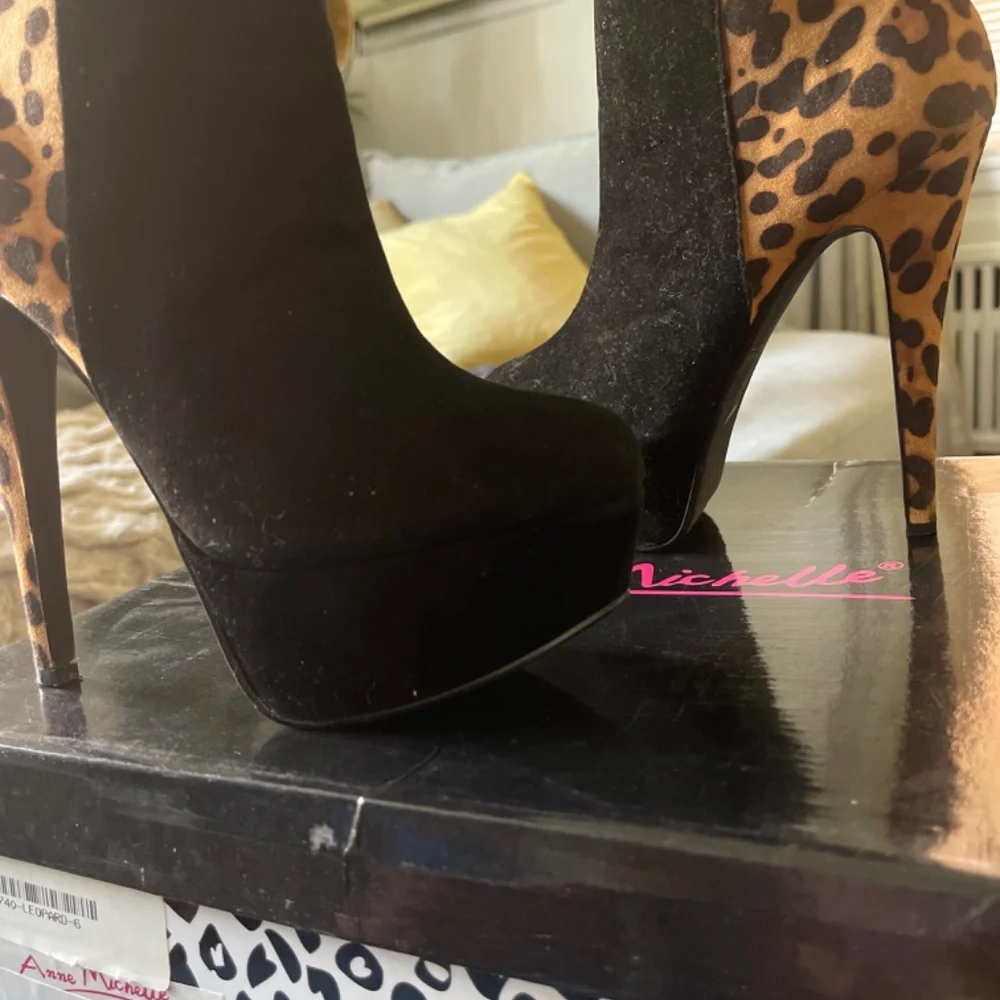 Booties - Picture 5 of 5